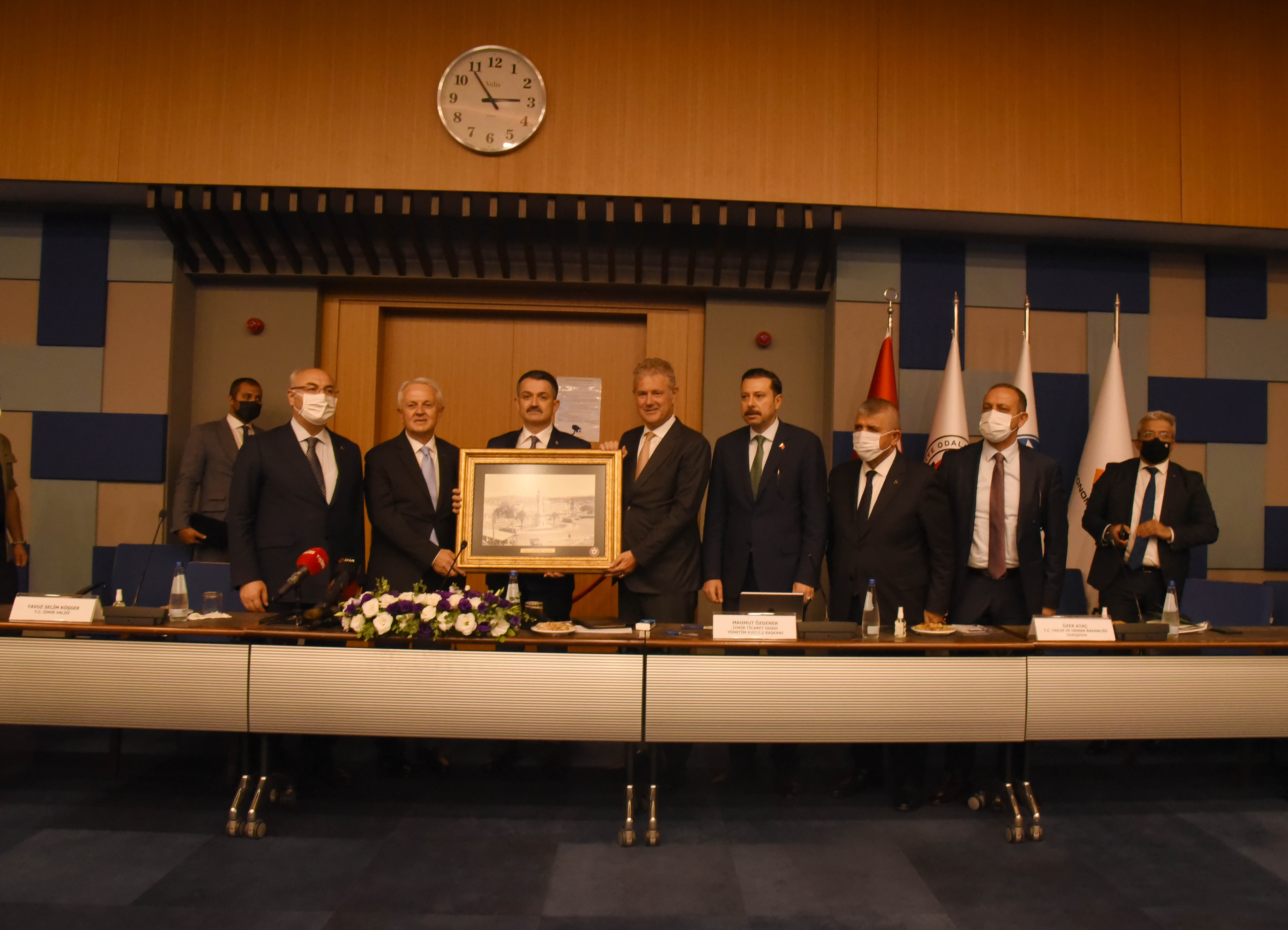 Pakdemirli: "İzmir Çalışan ve Üreten Bir Kent"