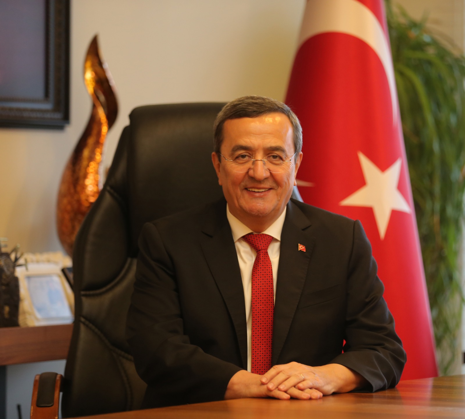 Konak Belediyesi "Kadın Çalıştayı" ile Şiddete DUR Diyor!