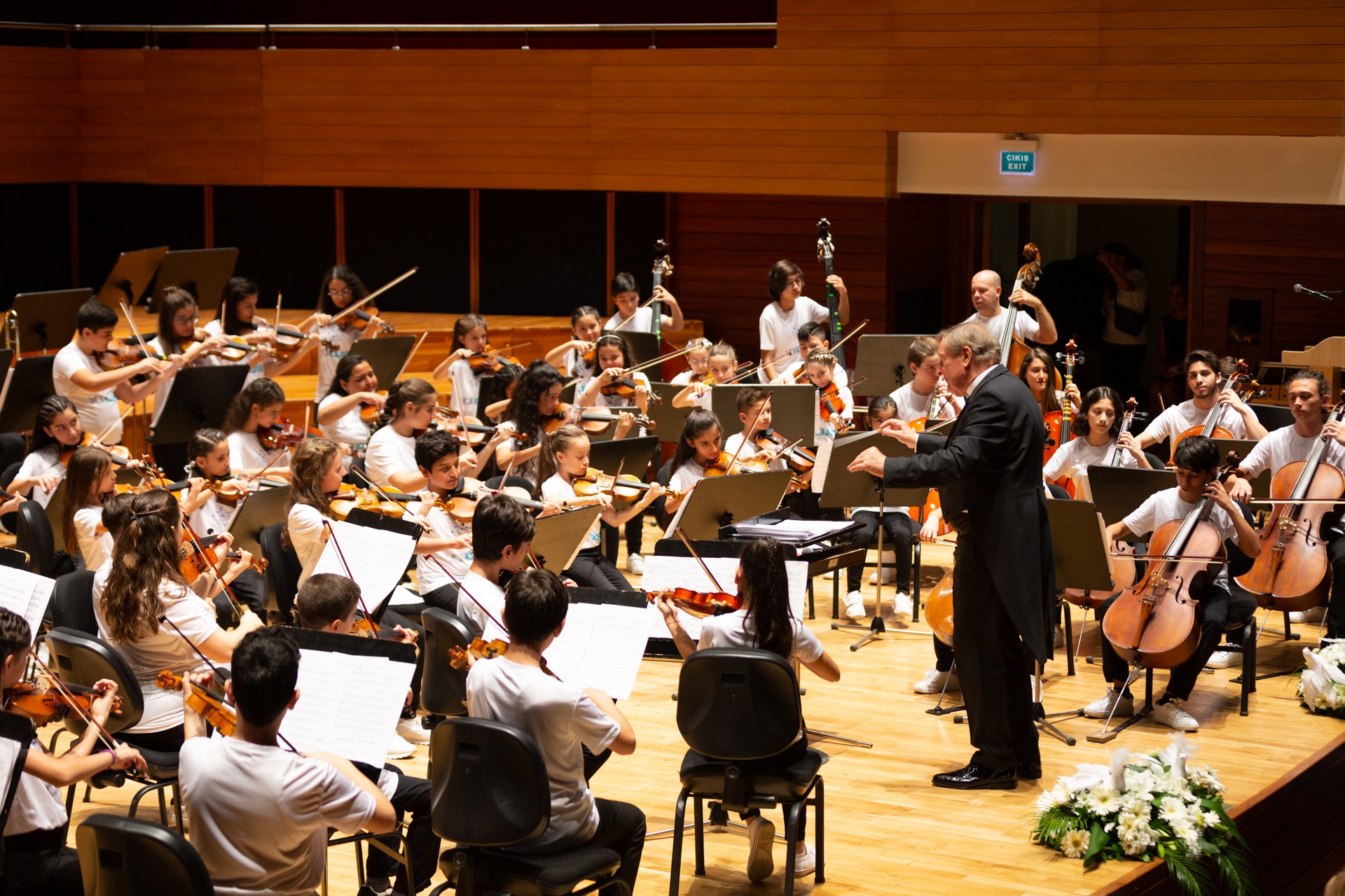 Yorglass'tan Çocuklar için Yardım Konseri