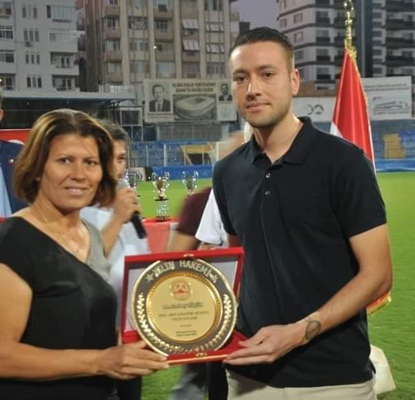 DÜNYA KUPASI BEKLE GELİYORLAR