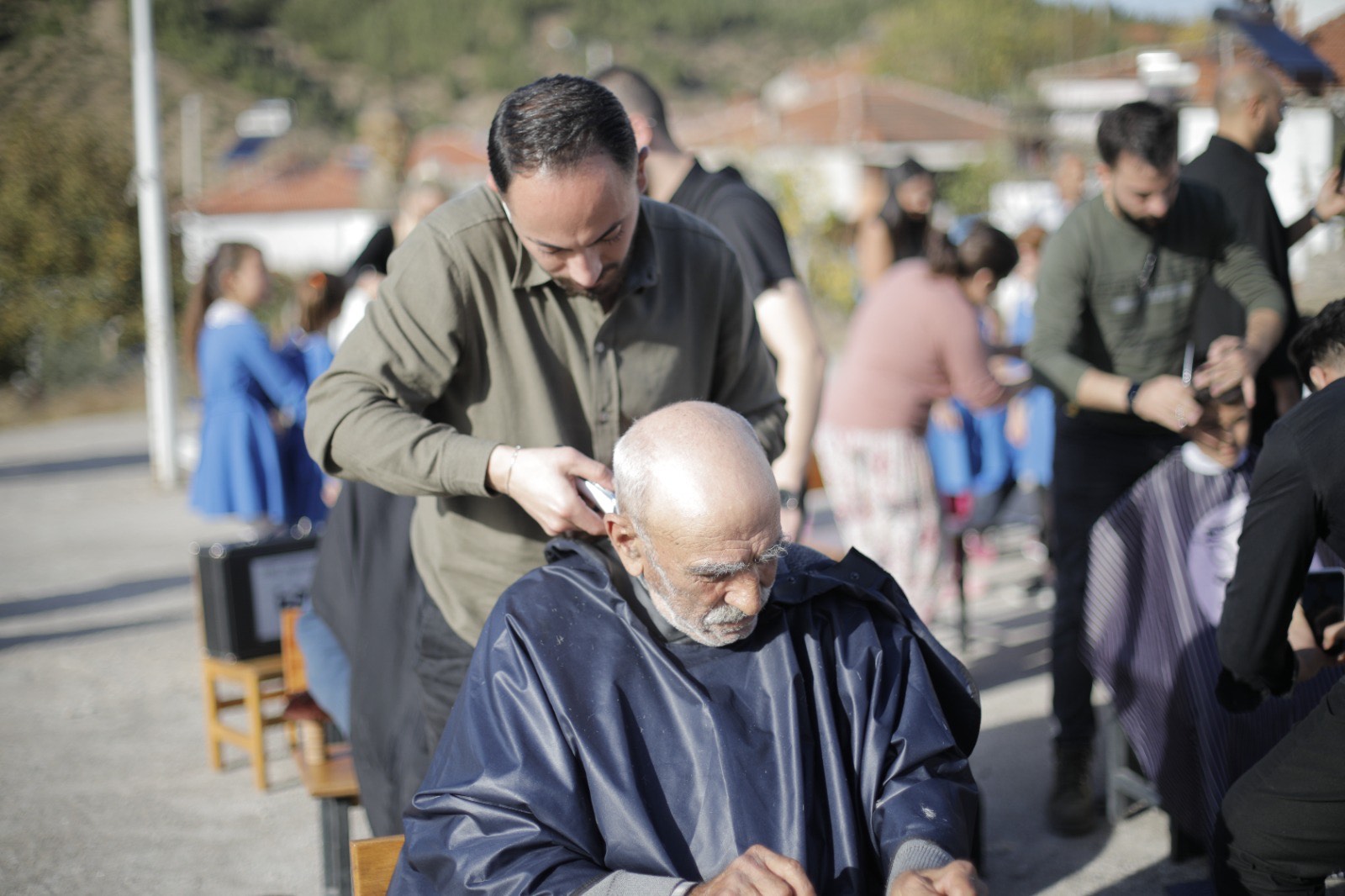 TÜGVA ve Berberler Odası'ndan Kınık'ta anlamlı etkinlik