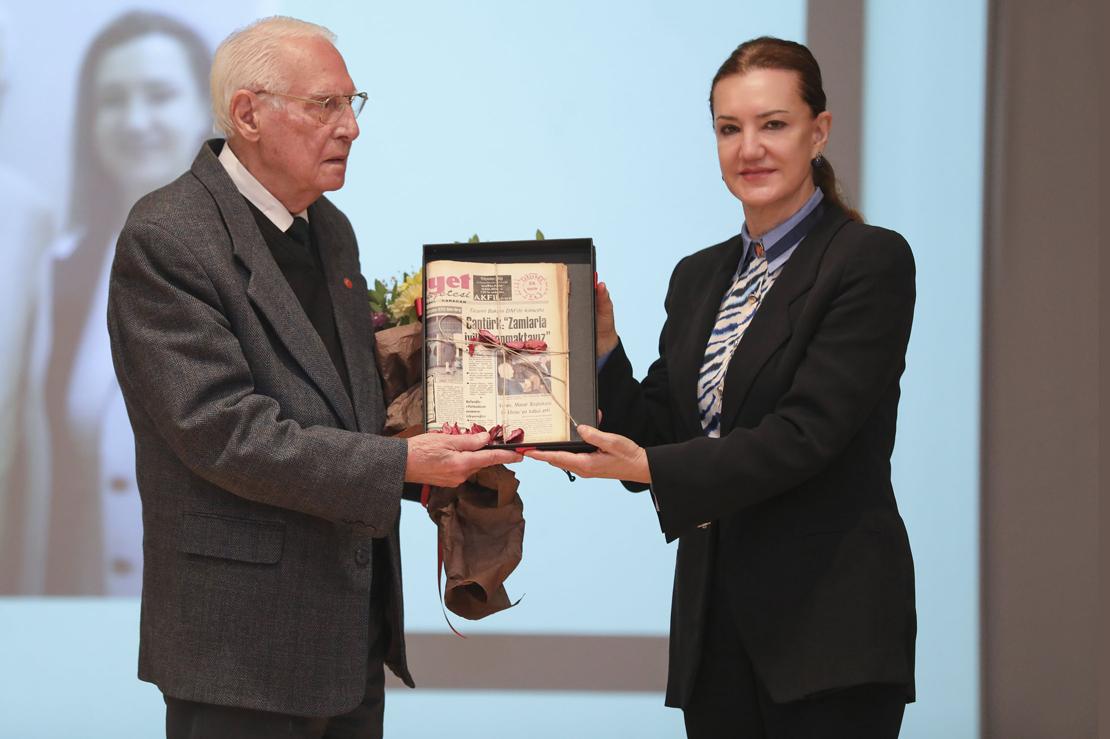 DEÜ'de Öğretmenler Günü Töreni düzenlendi