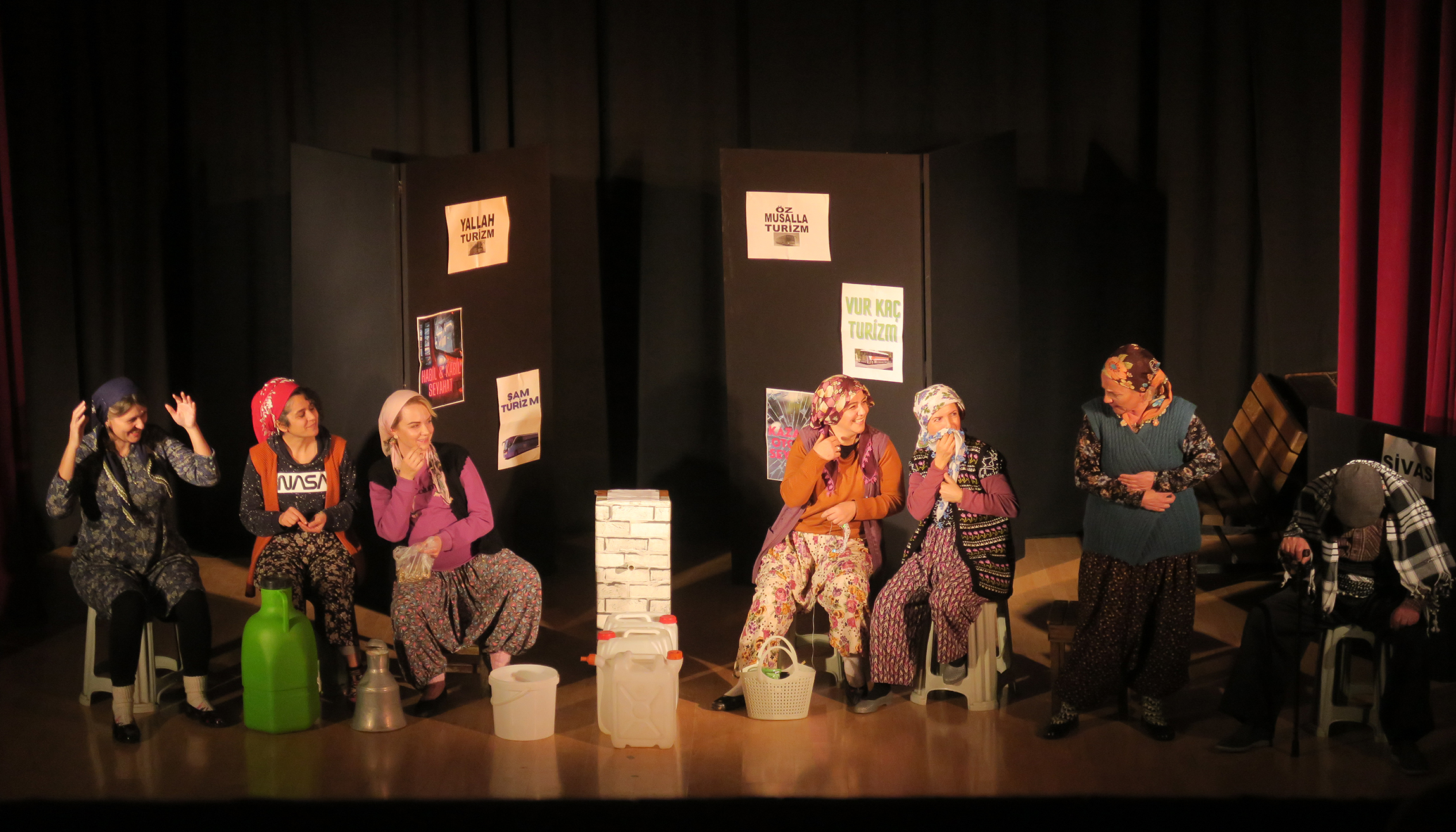 Foça'da Tiyatro Akşamı