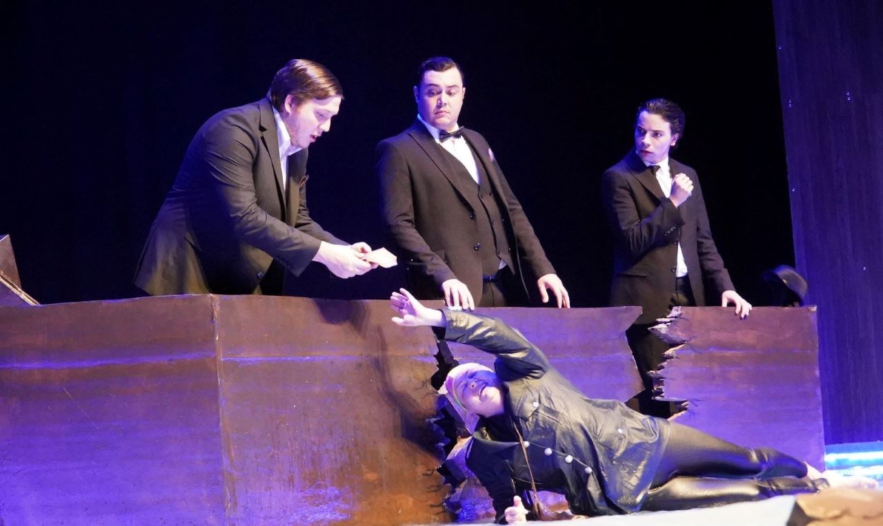 Karşıyaka'da 3 Oyun Birden Sahnelenecek