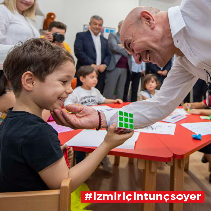 CHP Genel Merkezi'ne İzmirli Soruyor