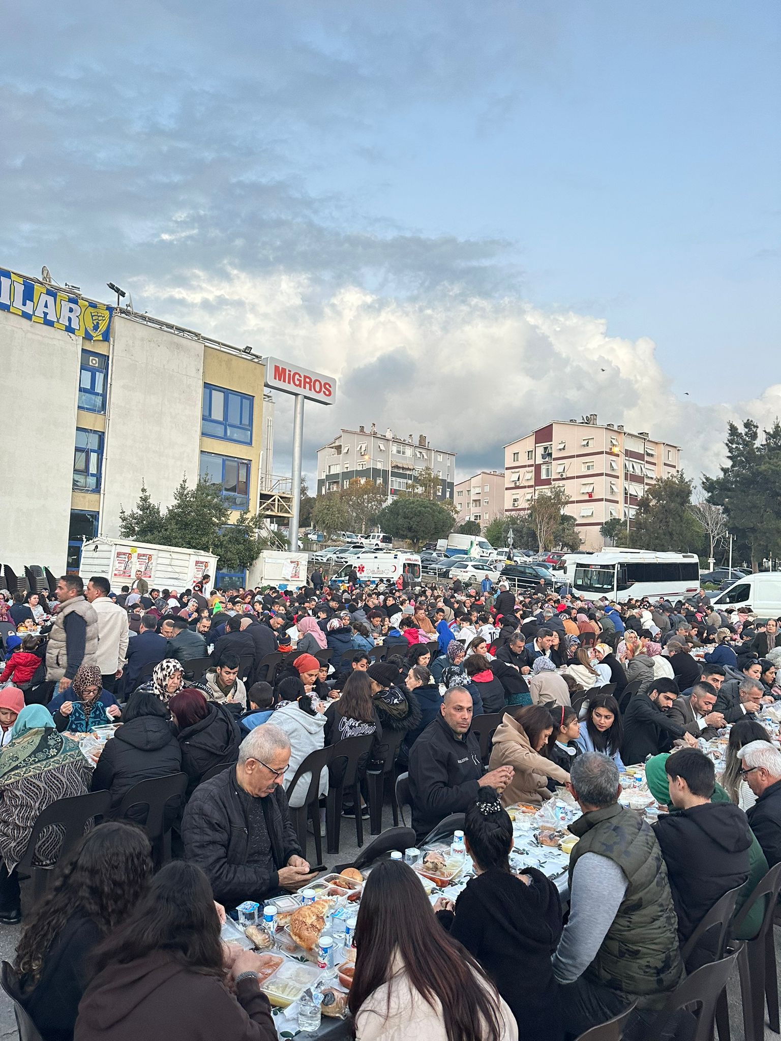 YÜDOP ve Yaylacık Gençlik Derneği'nden Dev İftar Sofraları