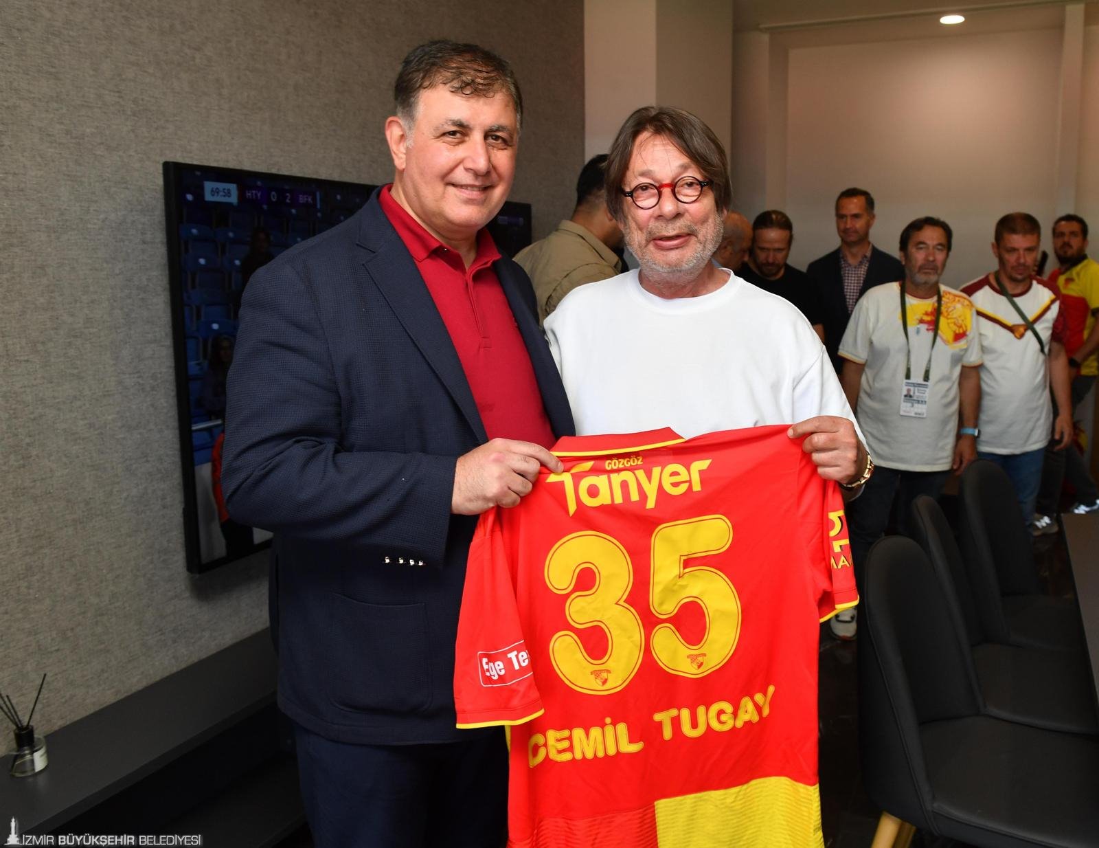 Başkan Tugay Göztepe'nin Süper Lig heyecanına ortak oldu