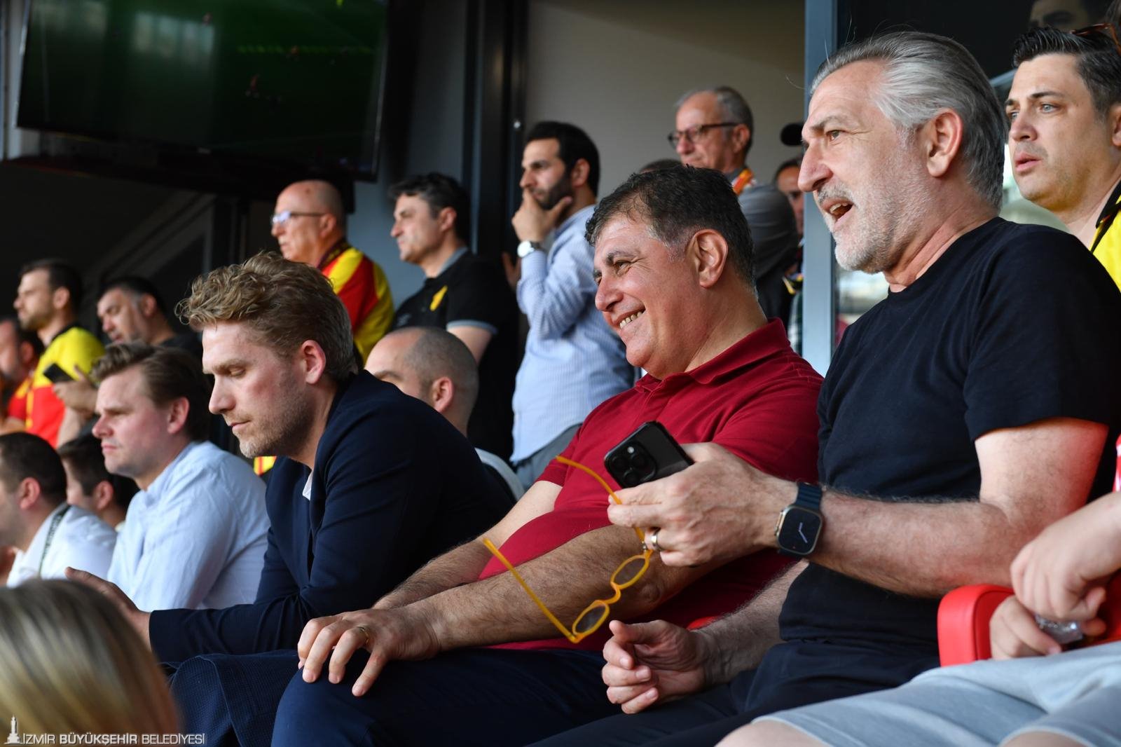 Başkan Tugay Göztepe'nin Süper Lig heyecanına ortak oldu