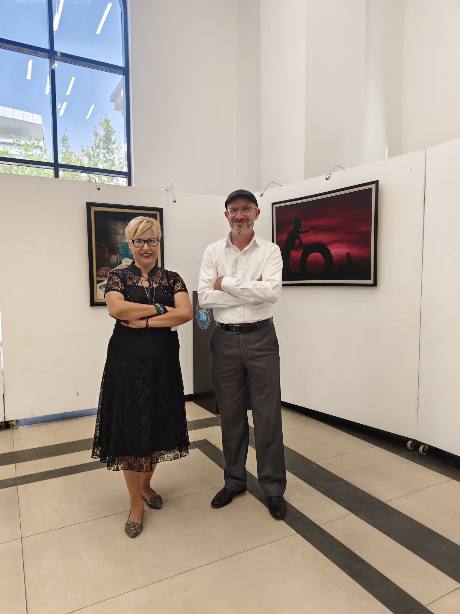 İzmir Van Kolajı Resim Sergisi Van'da Sanatseverlerin Buluşma Noktası Oldu