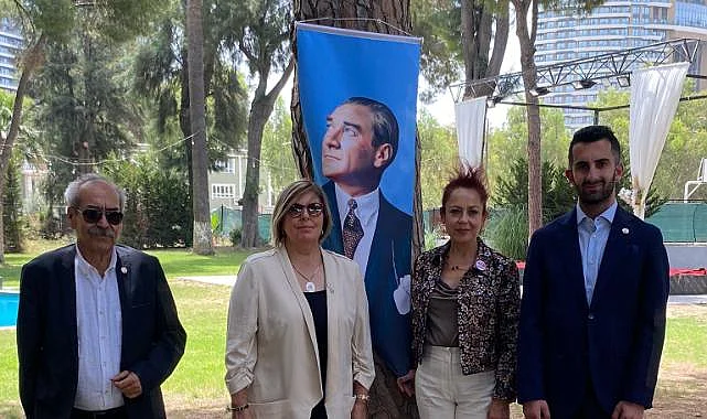 Ata Parti İzmir İl Başkanı Sema Ünal: “Atatürk'ün Düşüncelerini Yeniden Canlandırmak İstiyoruz”
