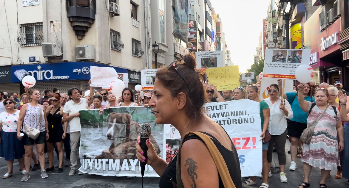 Vicdanın Sesi Karşıyaka'da Yükseliyor: Hayvan Katliamına Hayır