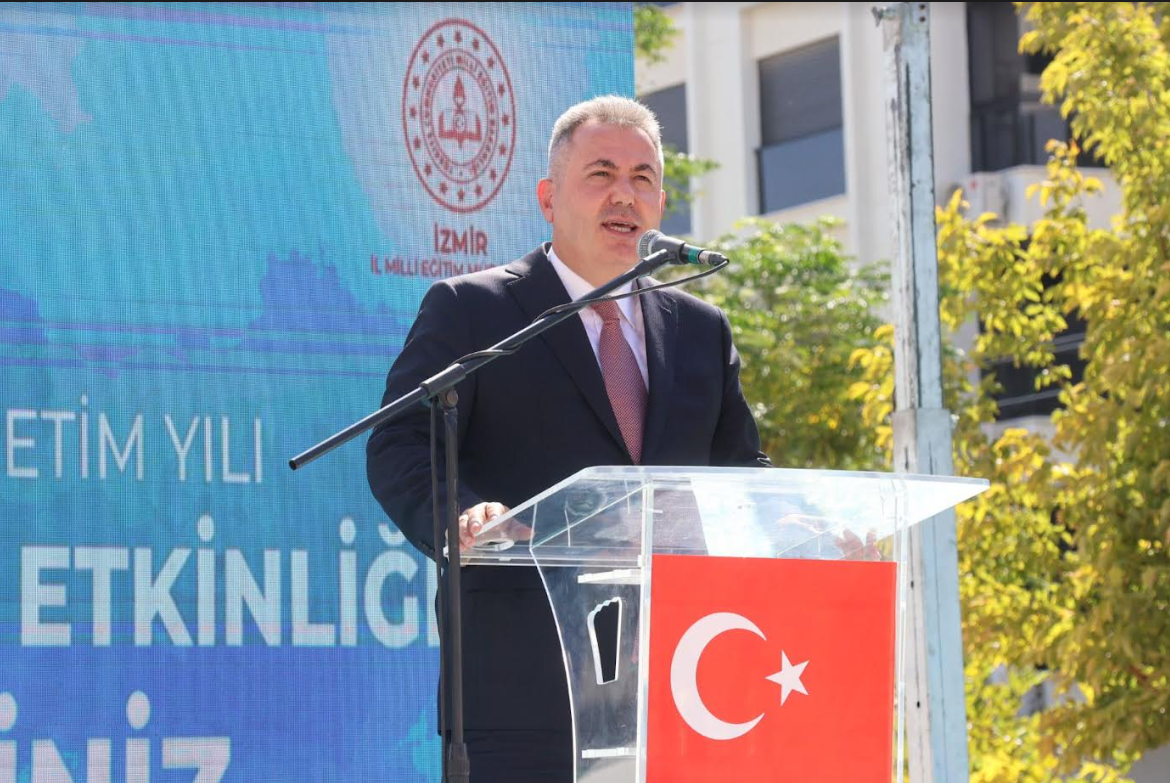 İzmir'de 2024-2025 Eğitim Öğretim Yılı Coşkuyla Başladı