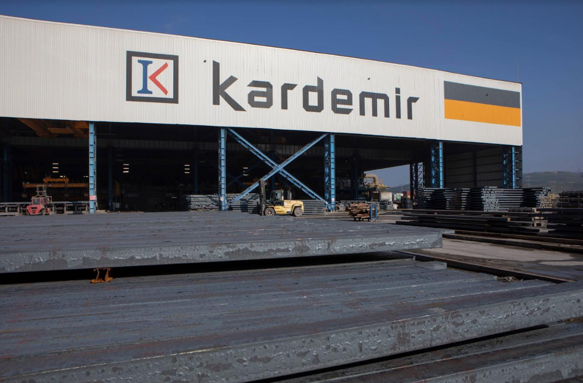 DEMİR-ÇELİK SEKTÖRÜNDE KARDEMİR RÜZGARI: 2024'TE BÜYÜME VE İNOVASYON