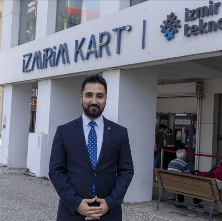 Büyükşehir’den öğrencilere “Dijital İzmirim Kart” kolaylığı
