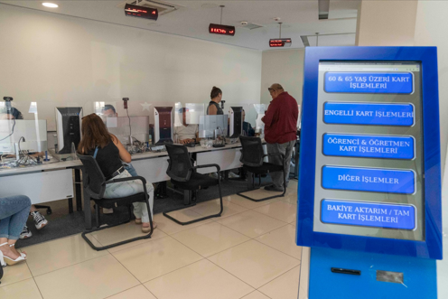 Büyükşehir’den öğrencilere “Dijital İzmirim Kart” kolaylığı