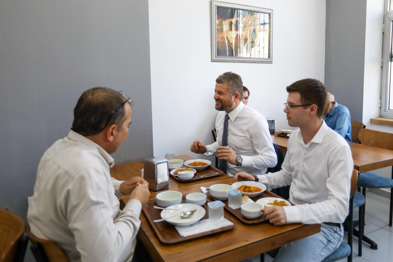BUCA'DA ASKIDA YEMEK UYGULAMASI BAŞLADI