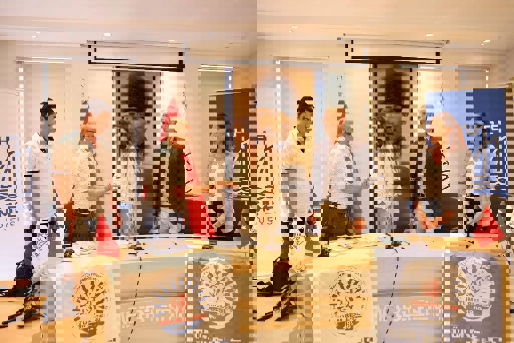 ÇEŞME BELEDİYESİ İLE TÜM BEL-SEN ARASINDA TİS İMZALANDI