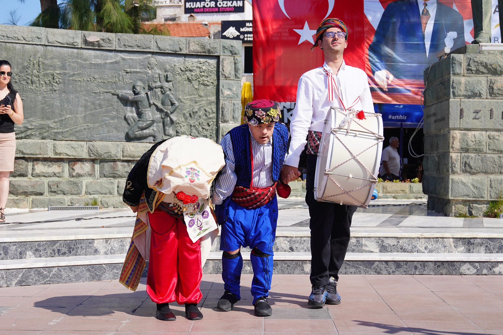 Ayvalık’ta 32’inci kez düzenlenen “Ayvalık Engelliler Şenliği” başladı.