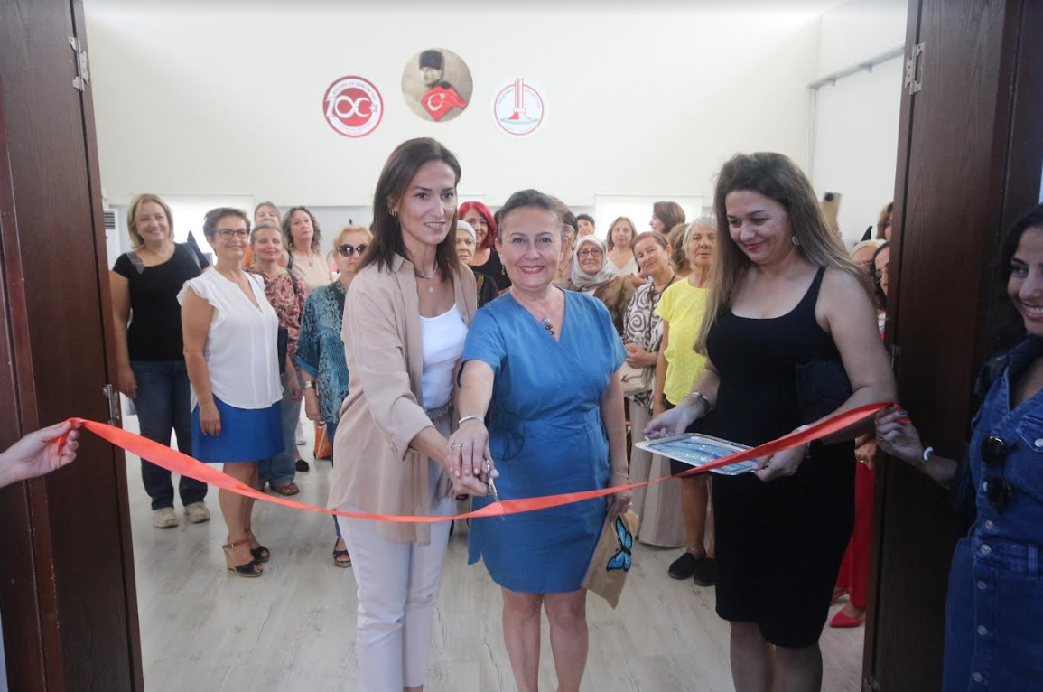 'KADIN 'Yeryüzünde Gördüğünüz Herşey Kadının Eseridir' Mozaik Sergisi Açıldı