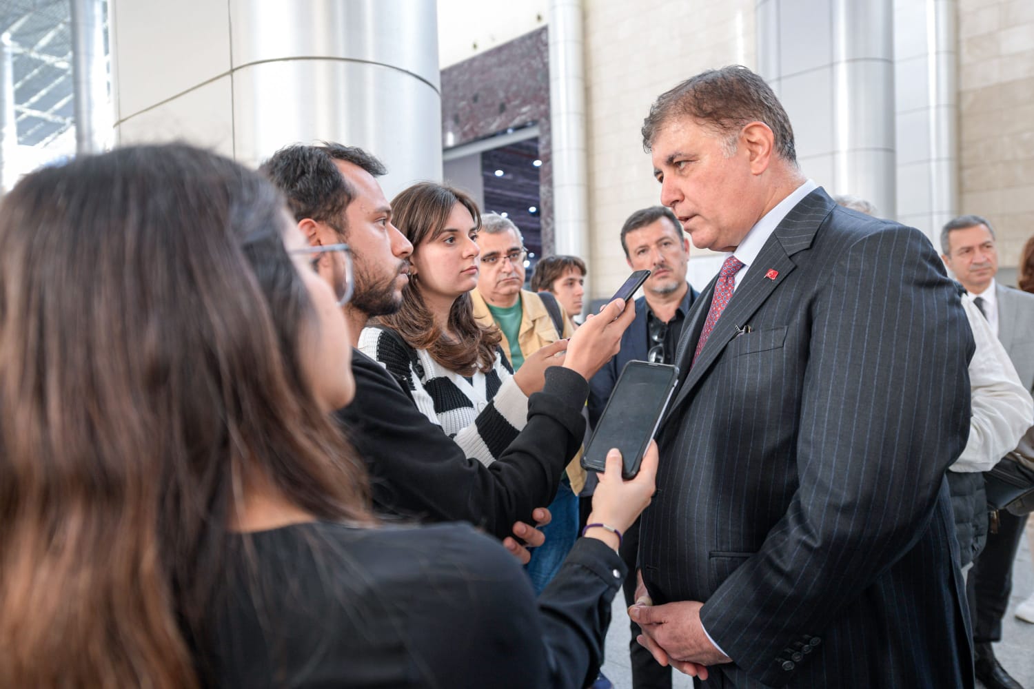 Başkan Tugay'dan Körfez açıklaması: "Zahmet olacak ama İzmir Körfezi'ne müdahale etsinler"