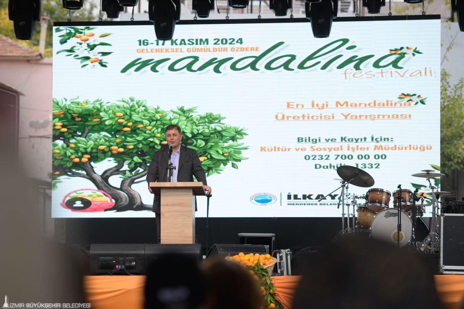 Mandalina Festivali’nde Başkan Tugay’dan Çiftçilere Destek Mesajı