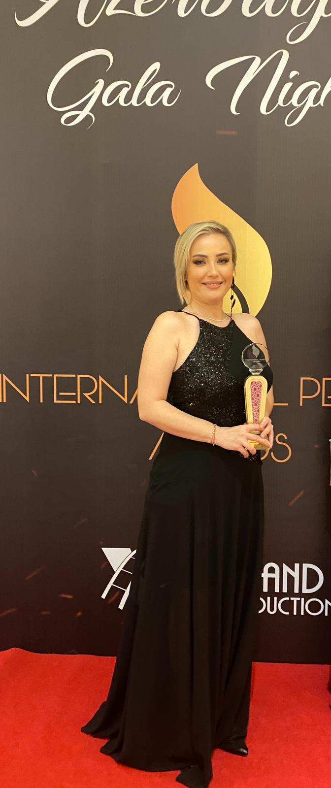 Gamze Demir’e Bakü’de Büyük Onur: International Pearls Awards’tan Çifte Ödül!