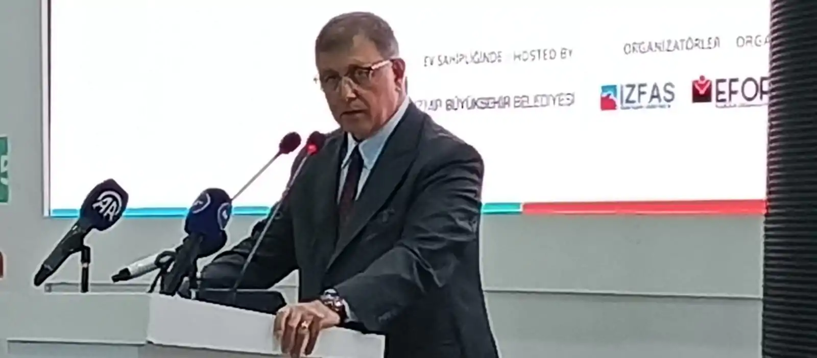 “60 Bin TL maaş beğenilmedi, İzmir Kilitlendi!”