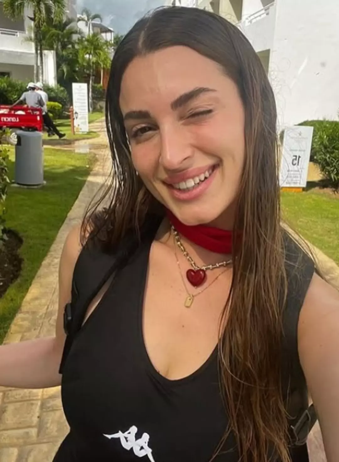 Survivor'da yasak aşk yaşadığı iddia edilmişti! Efecan Dianzenza'nın 8 yıllık evliliği tek celsede bitti