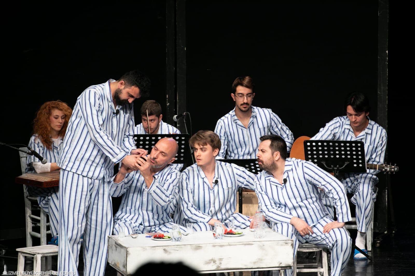 İzmir Büyükşehir Belediyesi Şehir Tiyatroları’ndan 2024-2025 Tiyatro Sezonu’na ilişkin değerlendirme”