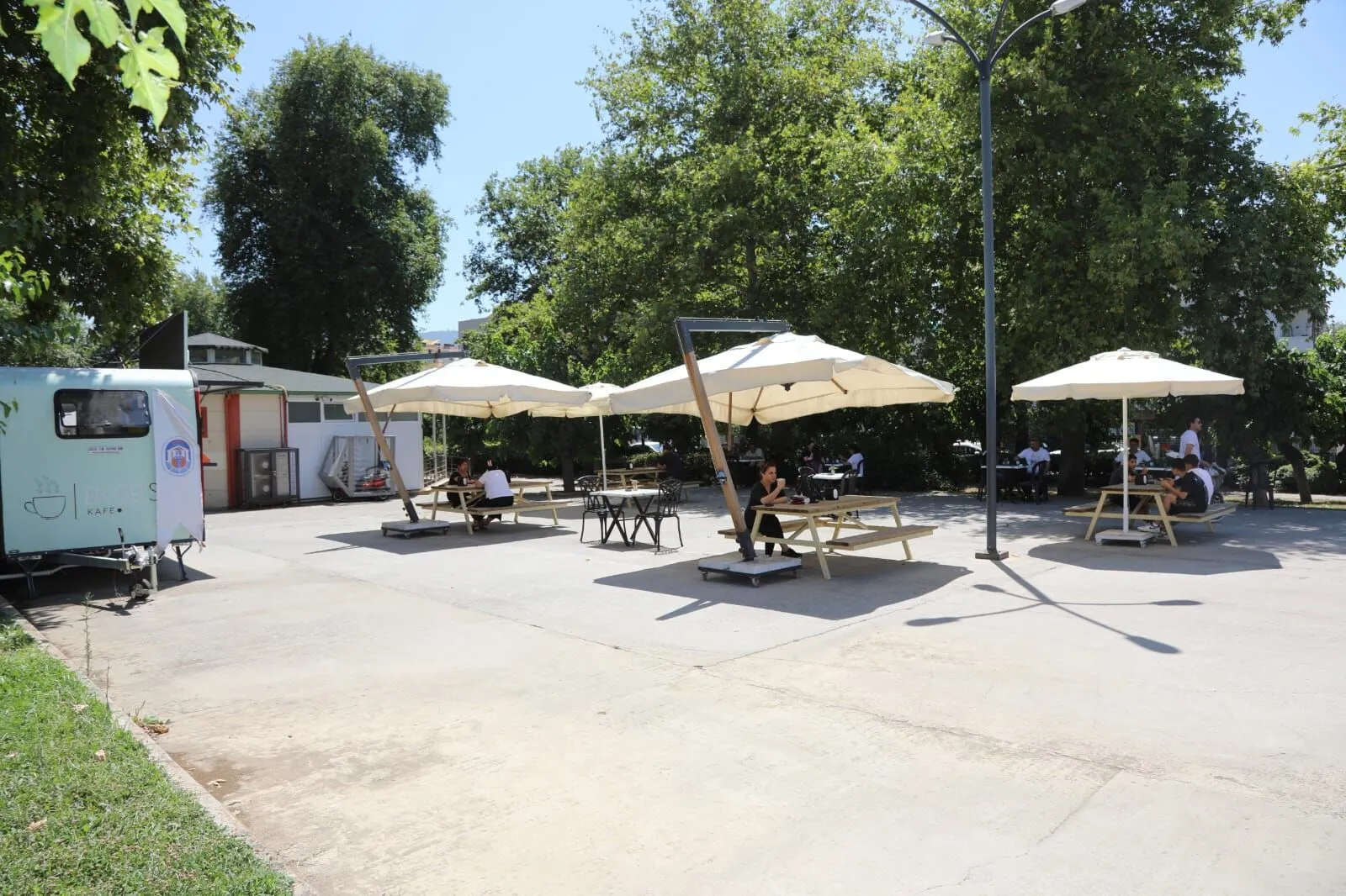 Engelsiz Kafe yenilenen yüzüyle hizmete devam ediyor!