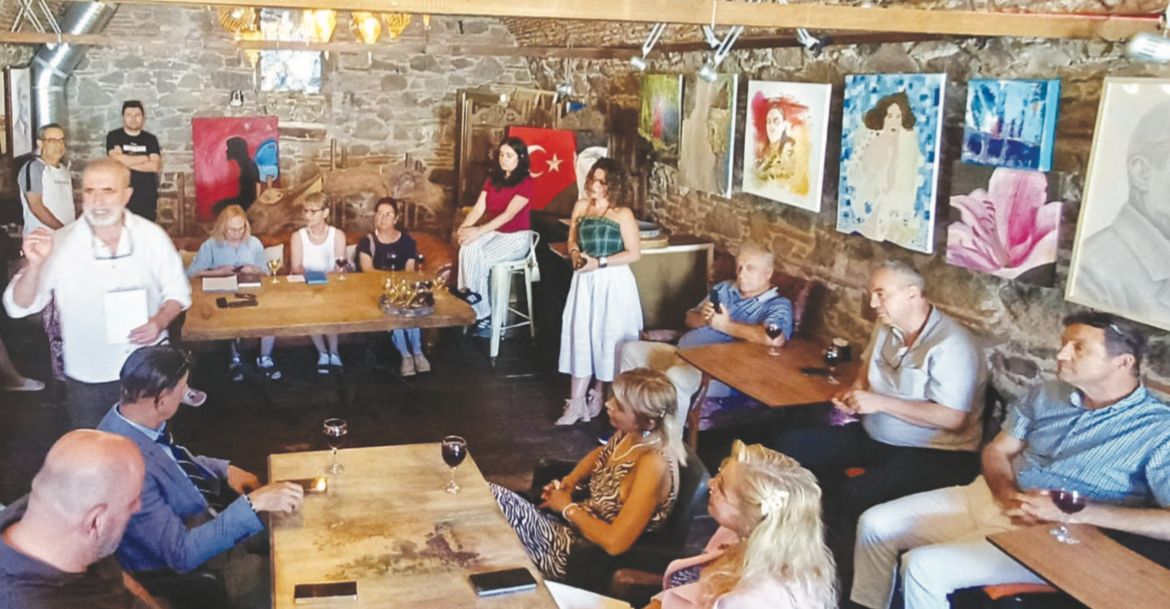 Tiflis'ten Kars'a Uzanan Bir Aşk Öyküsü: Rozaliya Okuyucularla Buluştu