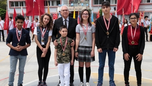 Çocuklar Atatürk sevgisini anlatacak!