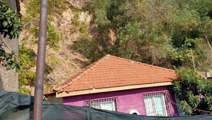 Evi hasar gören aileye Büyükşehir’den yardım eli