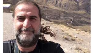 İzmir’in sevilen doktorlarından Baran, covid-19’a yenik düştü