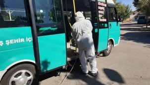 Ödemiş’te şehir içi minibüsleri dezenfekte ediliyor