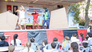 Çadır Kentte Çocuk Tiyatrosu