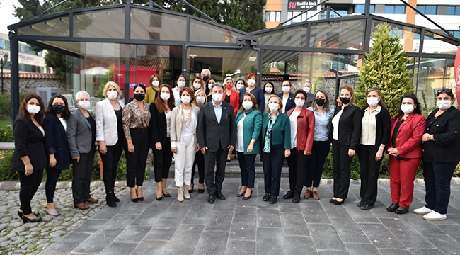 CHP’li kadınlardan Başkan İduğ’a övgü