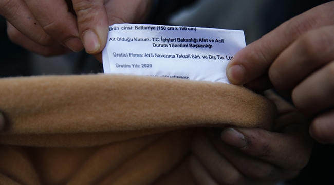 Depremzedelerin battaniyeleri işportadan toplandı