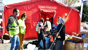 Parklardaki çadırlar Bayraklı'daki alana taşınıyor