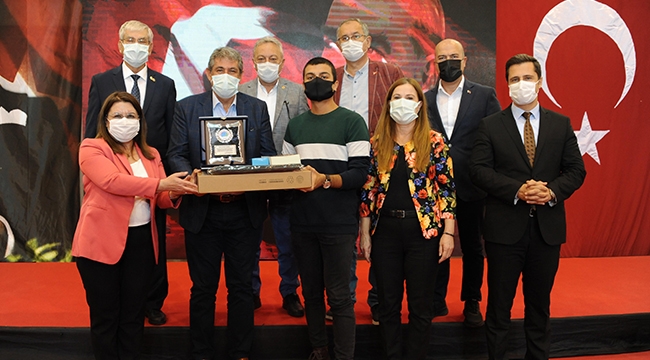 Üniversiteli Öğrencilere Bilgisayar