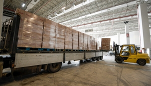 Yardım kolilerinden kalpleri ısıtan mesajlar çıkıyor