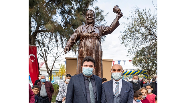 Adile Naşit İzmir’de ölümsüzleşti