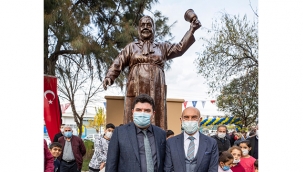 Adile Naşit İzmir’de ölümsüzleşti