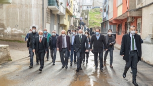 Başkan Soyer yurttaşların sorunları için Karabağlar’daydı