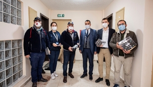 Depremzede çocuklara Ankara’dan tablet desteği