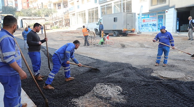 Bayraklı’ya 1 yılda 90 bin ton asfalt, 35 bin metrekare kilit parke