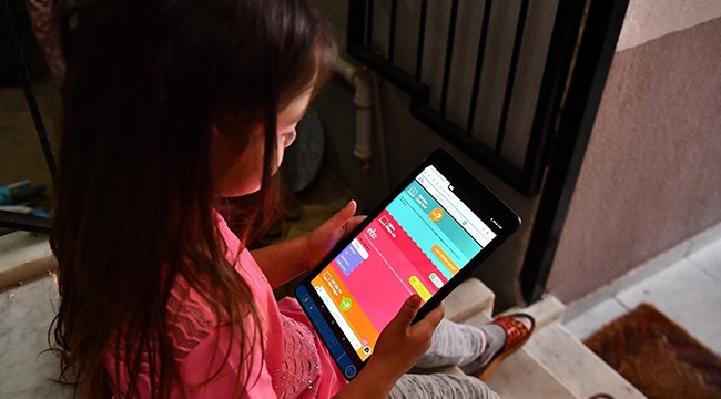 Büyükşehir iki bin tabletin dağıtımına başladı