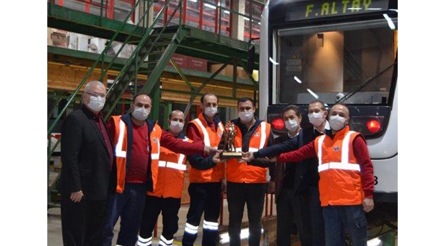 İzmir Metrosu’na “mükemmellik” ödülü