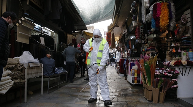 Kemeraltı esnafına dezenfeksiyon desteği
