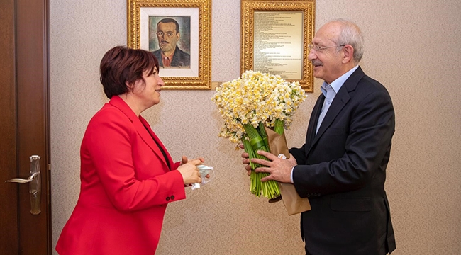 Kemal Kılıçdaroğlu’na nergisli ziyaret